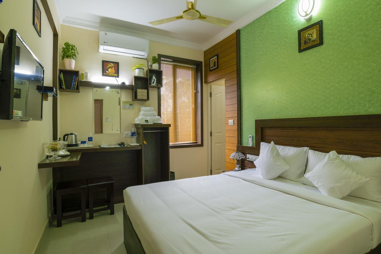Blue Bell Cochin Airport Hotel Недумбассері Екстер'єр фото
