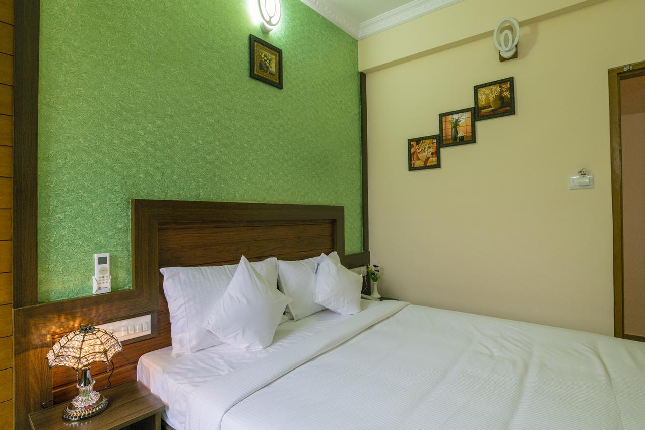 Blue Bell Cochin Airport Hotel Недумбассері Екстер'єр фото