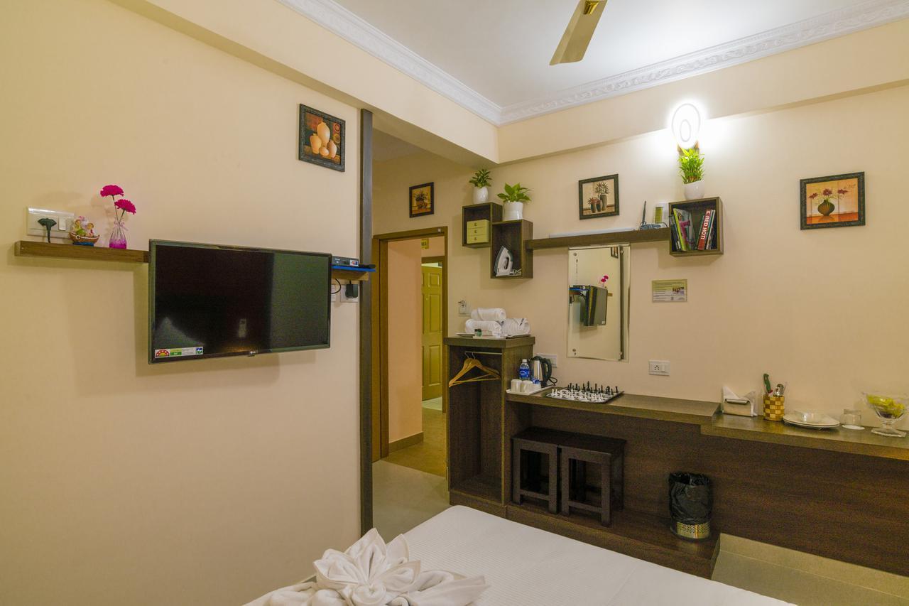 Blue Bell Cochin Airport Hotel Недумбассері Екстер'єр фото