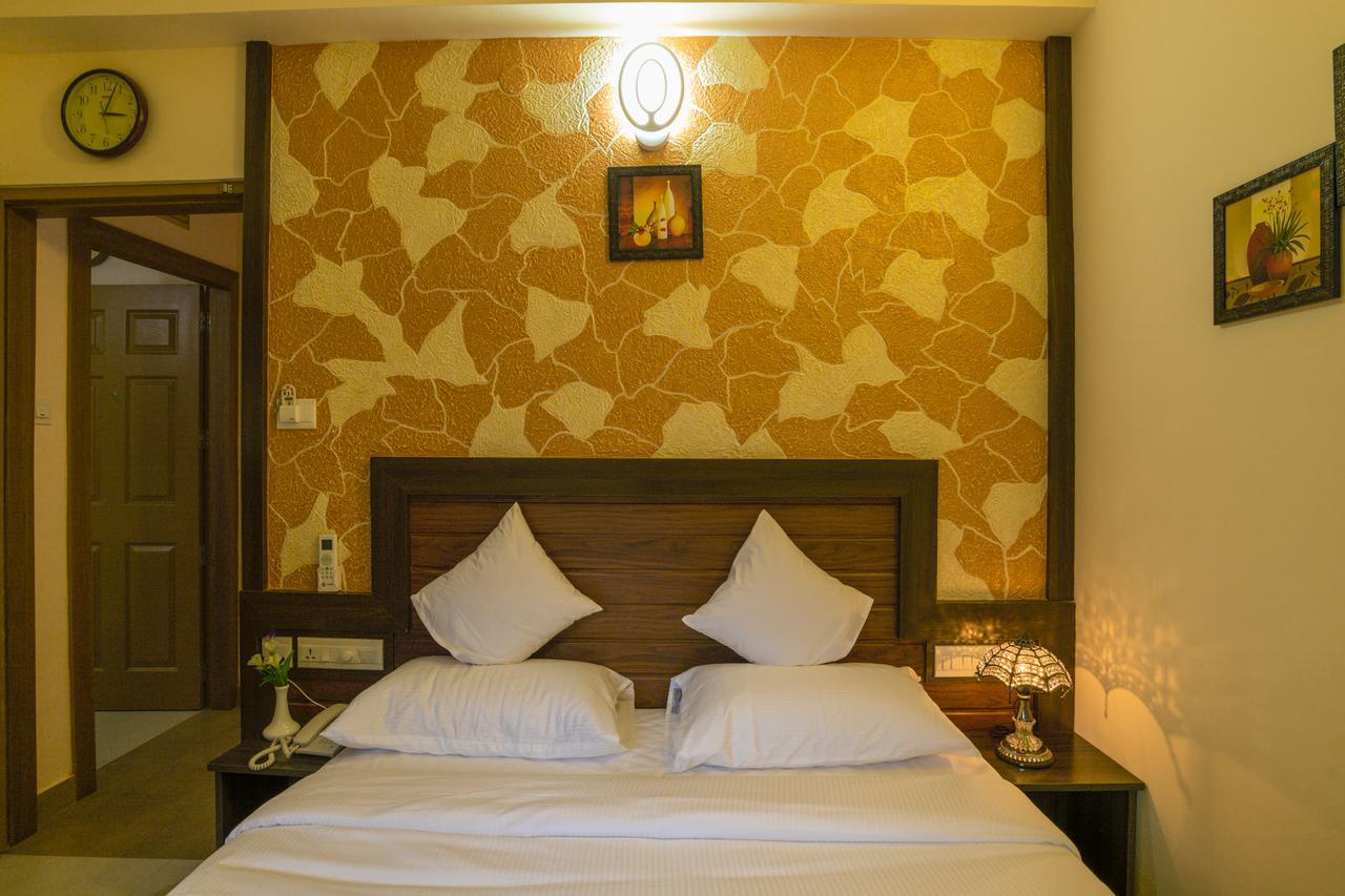 Blue Bell Cochin Airport Hotel Недумбассері Екстер'єр фото