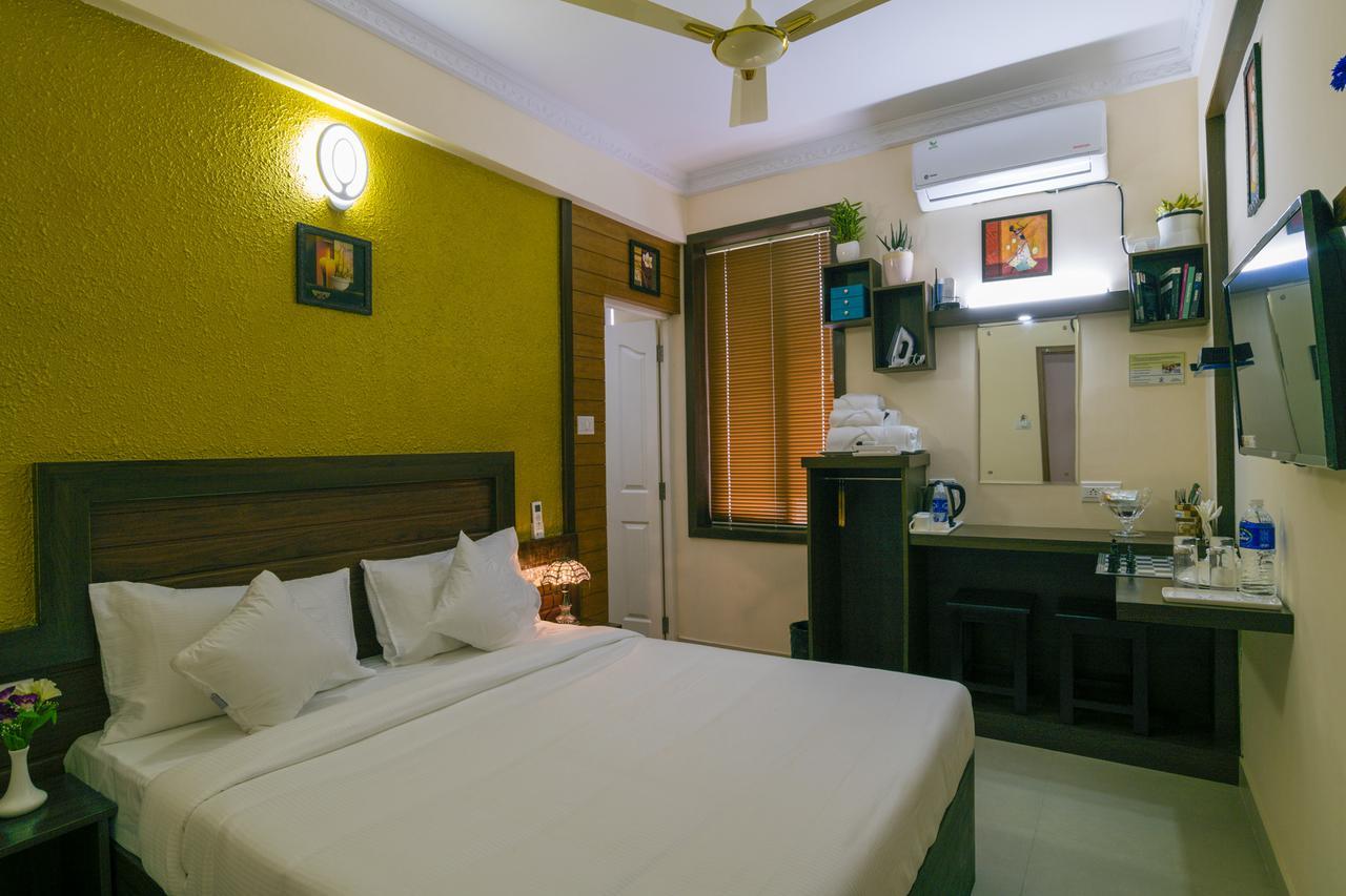 Blue Bell Cochin Airport Hotel Недумбассері Екстер'єр фото