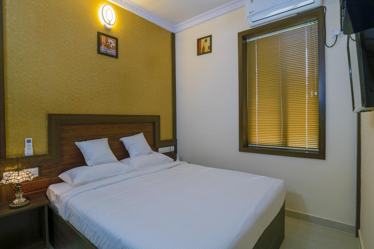 Blue Bell Cochin Airport Hotel Недумбассері Екстер'єр фото