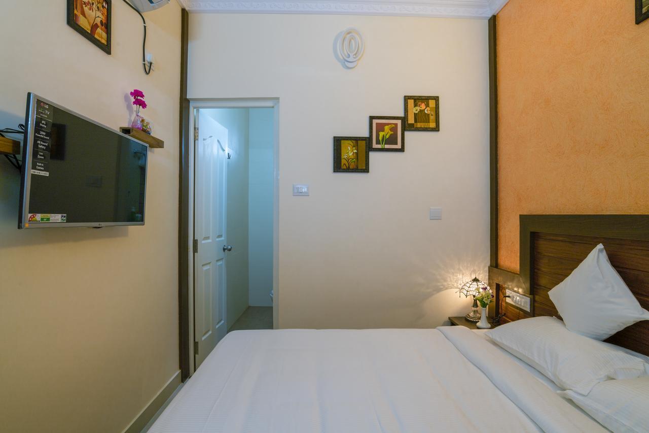 Blue Bell Cochin Airport Hotel Недумбассері Екстер'єр фото